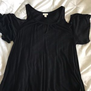 Black peak a boo shoulder top